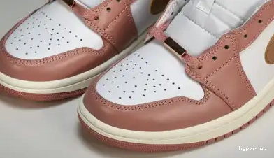 Hyperoad Mid Stardust” SE“Red Jordan Air 1 0425